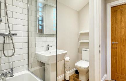 The Oak Apartment - Photo 12