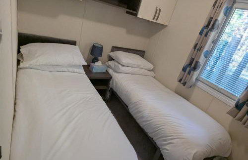 2-Bed Ringwood Cabin - incl Park Pass SelfCheckin - Foto 15