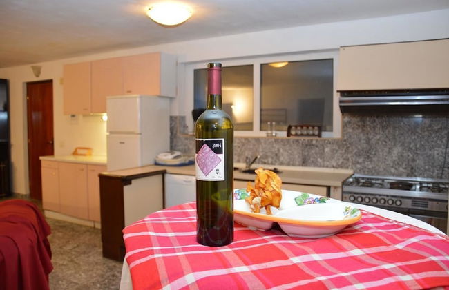 Apartments Anastazija - Photo 6