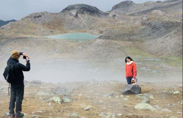 Escursione alla laguna congelata del vulcano Carihuairazo - Foto 2