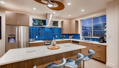 Elegant Townhome Near Old Town, Breweries and River! - Foto 4