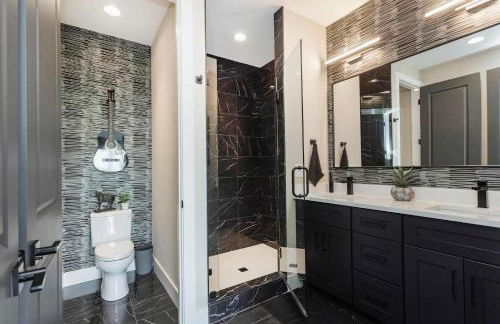 Brand New Elegance Rooftop Views of Nashville - Foto 27