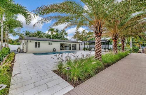 Waterfront Oasis w/ Enclosed Pool! - Foto 75