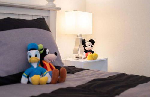 545 -Beautiful 4 Bed Home with Sparkling Pool and Games Room - Foto 43