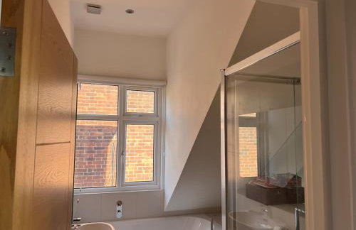 Lovely, large, light apartment - Foto 3