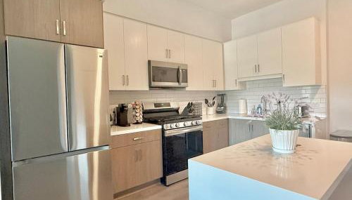 Silver Lake 1 Bedroom Condo Suite with Balcony and Parking - Foto 5