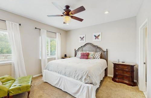 Fun on the Cove! Home with Dock and Foosball - Foto 14