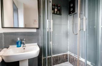 Bottom of Royal Mile 7 Beds Sleeps 12 3 Bthrooms - Photo 28