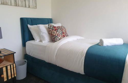 Spacious 3BR - Nr Clifton Train Station 510min walk - Garden Free Parking - Foto 25