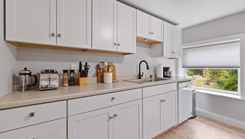 Post & Beam - SHARED 4 Bedroom 1 Bath Home On Pond - Shared 4 Bedrooms Available - Foto 3