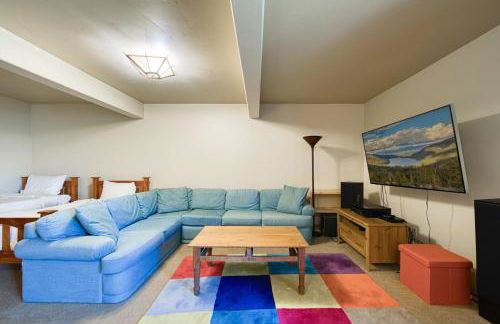 Truckee Timbers at Gray's Crossing by Tahoe Getaways - 4BR w Hot Tub, Ping Pong & EV - Foto 39