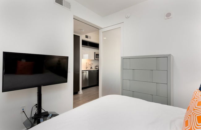 Global Luxury Suites at Reston Town Center - Photo 49