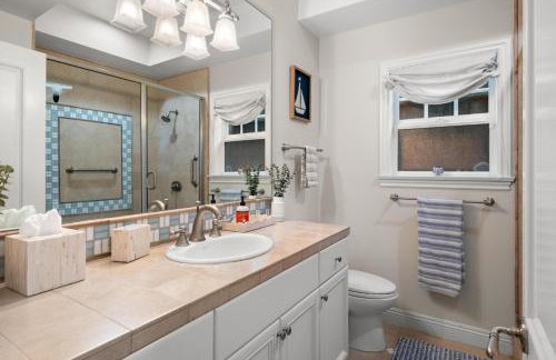 4br Beach House Steps from Beach with AC Parking BBQ - Foto 24