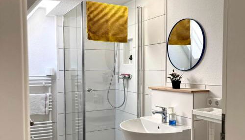 Modern and Cozy Apartment in Ludwigsburg - Foto 3, towels, Shower