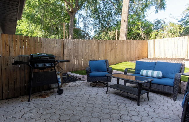 Quiet Convenient and Modern Haven - Photo 27