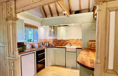 House on the Brooks Self catering Holiday let South Downs West Sussex Sleeps 14 - Foto 12
