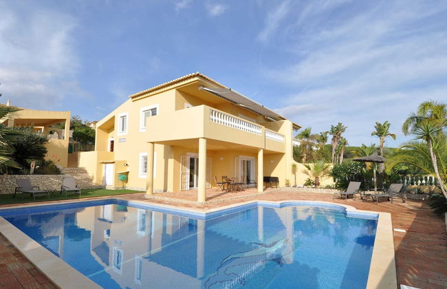 Villa With Views Like the Pool, Sea, Meia Praia - Foto 1