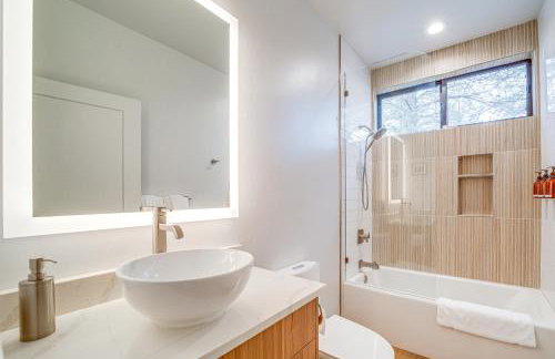 Modern Cabin Living! Mtn-View Gem in Munds Park - Foto 16