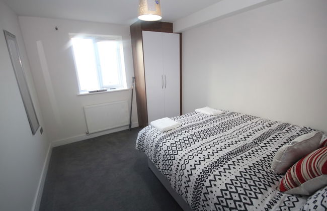 Holden Court - Photo 11