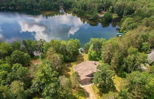 Lakeside Spooner Home with Game Room and Views! - Foto 44