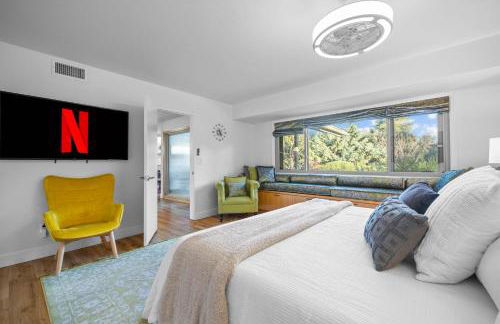 Nature-Inspired Stay with Pool, Fire Pits and More - Foto 31