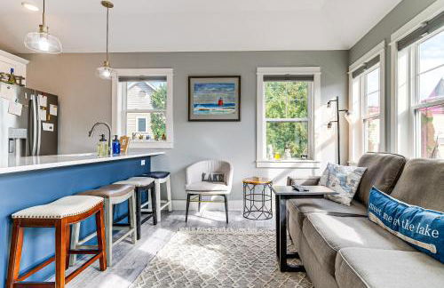 Walk to Dtwn Charlevoix Condo with Fireplace - Foto 5