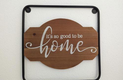 Chemnitz Saxonia HomeDeLuxe Hochwertige 50qm 2-Zimmer-Ferienwohnung mit privaten Kfz Parkplatz Stellplatz mit MWSt-Rechnung mit XXL Hülsta Bett & Etagenbett mit InternetFlatrate - Ideal für Familien, Paare, Kulturinteressierte & Geschäftsreisende! - Foto 46