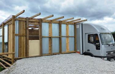 Miss Francis Horse Wagon Sleeps up to 5 - Foto 20