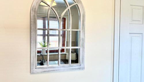 100 Thornhill Drive, Elgin - Photo 3