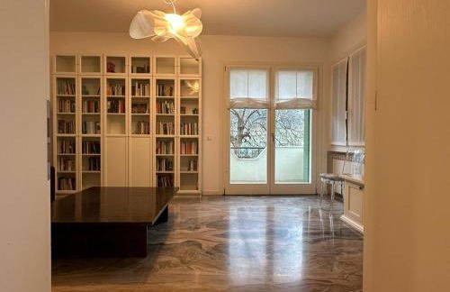 Welc-ōM Luxury Hillside Retreat - Photo 16