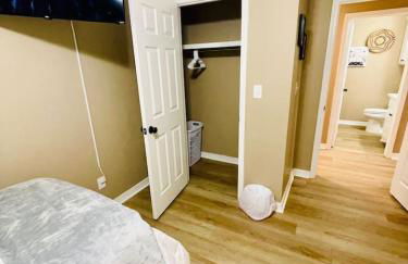 Eastgate 14B Stylish Townhouse 5 min to downtown Hammond - Foto 52