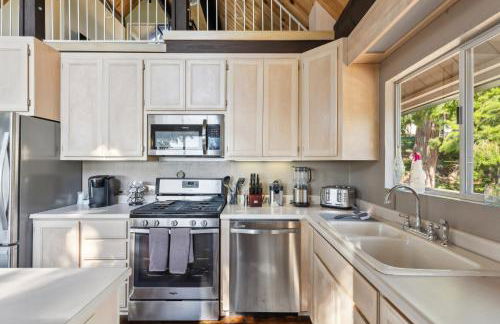 Warm and Cozy Mountain and Lake View Haven cottage - Foto 16