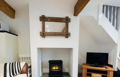 Cozy Cottage in Mytholmroyd nr Hebden Bridge - Photo 2