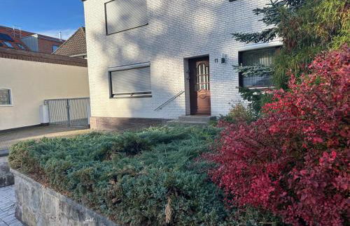 Casaba Suite -260 qm-2 floors- 7 Rooms-Free Private Parking-House with garden - Foto 1