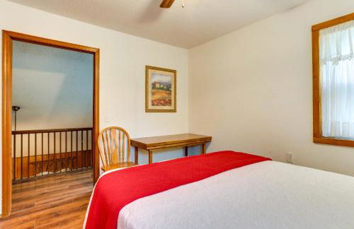 Cozy Oklahoma Retreat with Patio, Fire Pit and Grill! - Foto 19