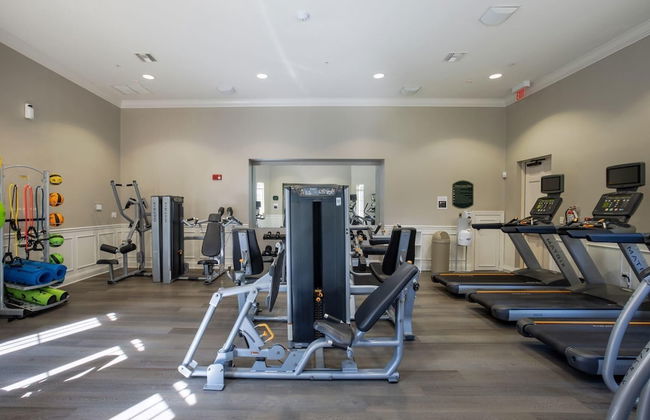 301 - Super Clean & Beautiful. Pools, Gym, Lake - Foto 16