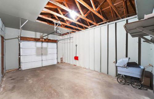 Lux Home, Minutes to Sanford Medical Center & Zoo - Foto 13