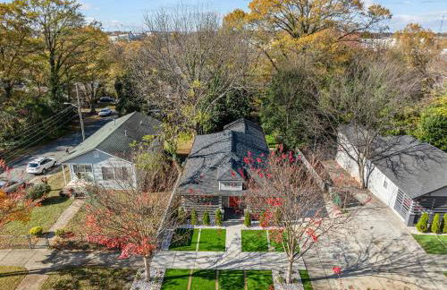 Charlotte Retreat: Luxury 4BR Heaven - Foto 89