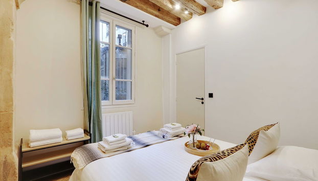 Authentic Apartment - 1br/4p - Le Marais - Foto 3, Habitación