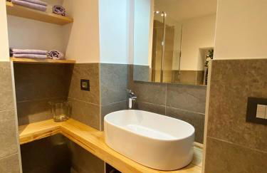 Independent Stone House with Lake View - Photo 17