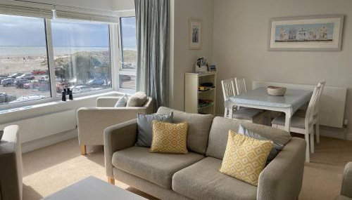 Lovely seafront 2 bedroom Apartment 4 - Foto 3