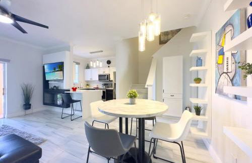 Modern 4BR Home in Regal Palms Resort near Disney - Foto 8