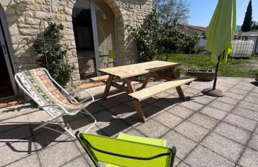 Appartement les Mésanges en rez de jardin -terrasse-2 chambres-parking - Foto 24