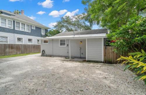 The Hyde Out - Cute Hyde Park Home with Private Hot Tub - Foto 25