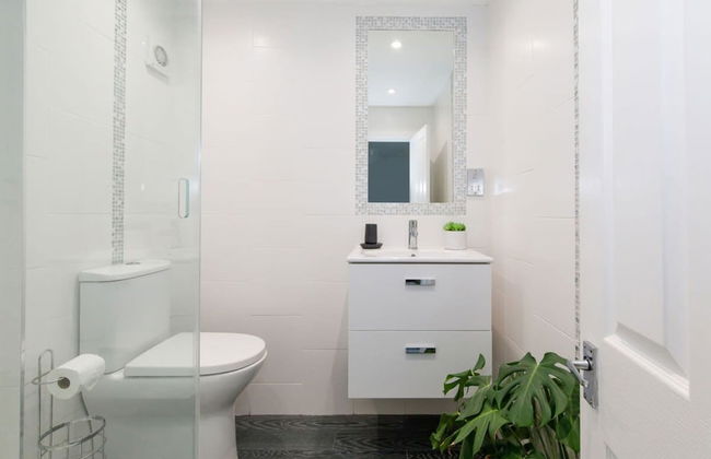 Two Bed Seafront Escape in East Wittering - Photo 49