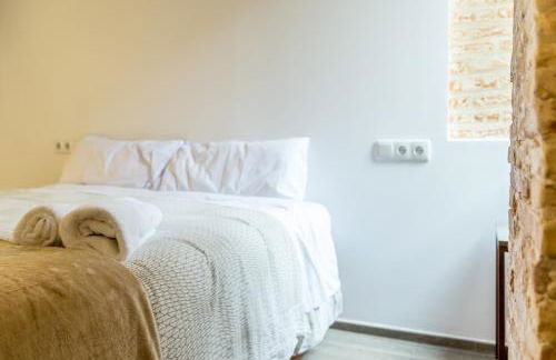 FLORIT FLATS - CATHEDRAL LUXURY TERRACE FLAT 2BR 2BA AC Wifi - Photo 55