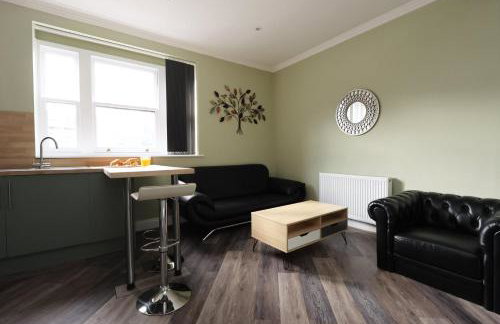 Modern Comfort 4 Bedrooms and Great Location - Foto 4