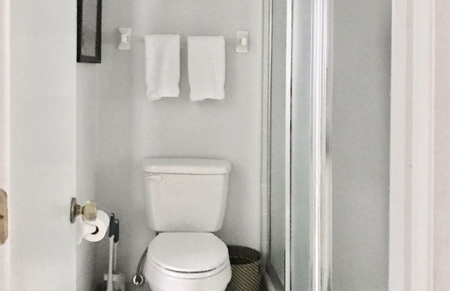 Quiet Convenient and Modern Haven - Foto 36