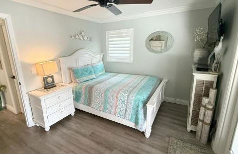 Waterfront Oasis with Private Heated Pool & Dock - Foto 18