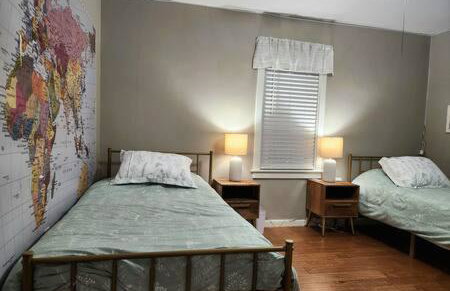 Large Cozy House Near NexusPark Air Hockey - Foto 28